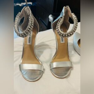 Sandalias nuevas talla 6 m